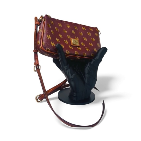 Dooney & Bourke Gretta Lexi Crossbody Bordeaux - Picture 3 of 4